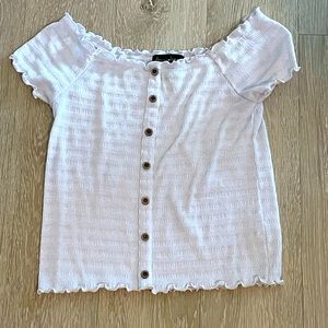 Small off the shoulder cropped tee